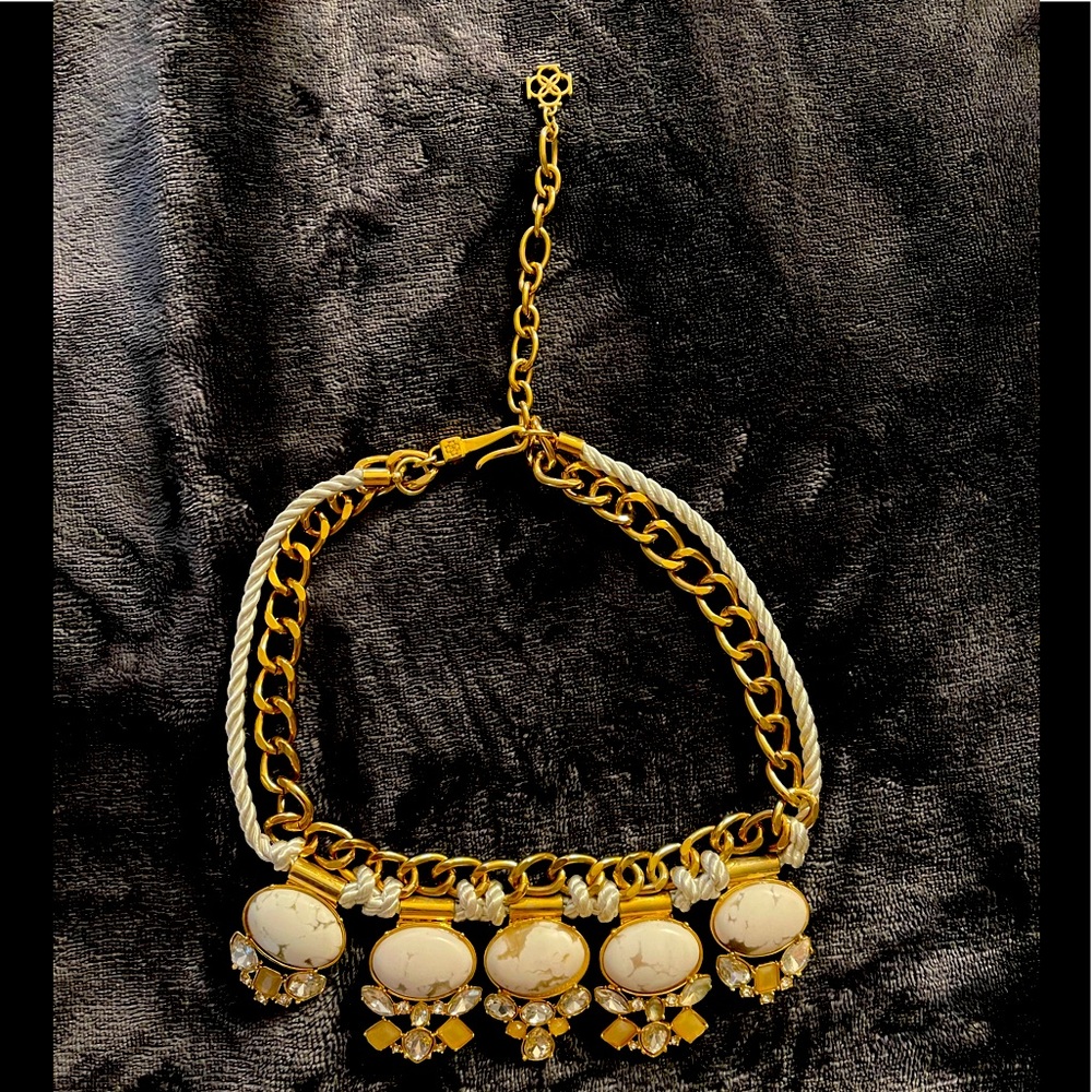 Gorgeous adjustable stone and link chain!